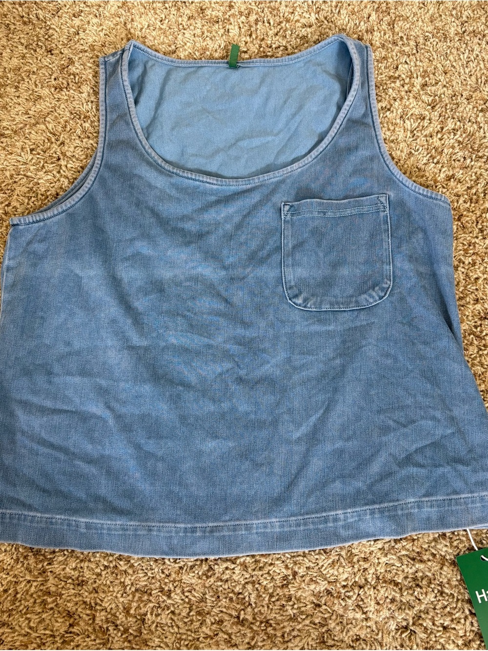 NWT Halara size medium Stretchy Denim Scoopneck Sleeveless Tank Top